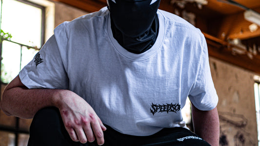 'NEED AIR SKULL' - white Speedsoft T-Shirt veroxdesignz